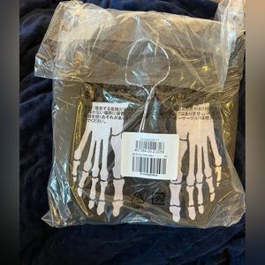 🆓❄️Free with purchase, while supplies last. As is. ❄️ Old Navy Black slippers